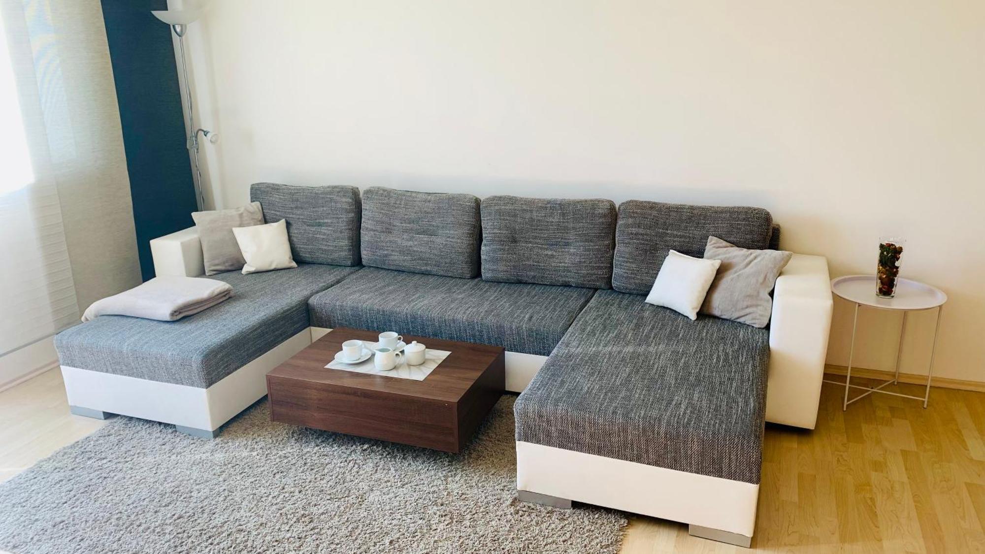 Apartment Ceskomoravska - O2 Arena 프라하 외부 사진